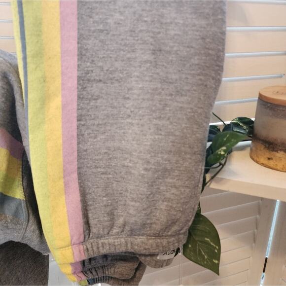 WILDFOX NO MORE BAD DAYS NEW SWEAT SET /SWEATSHIRT AND PANTS SIZE MED - Picture 3 of 8